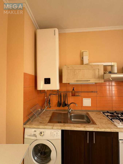Оренда 1 кімнатної квартири, <a class="location-link" href="/kiev/" title="Недвижимость Київ">Київ</a>, <a class="location-link" href="/kiev/shevchenkovskij/" title="Недвижимость Шевченківський район">Шевченківський р-н</a>, Александра Довженко ул., 2 (изображение 2)