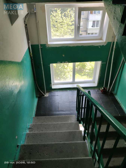 Продаж 2 кімнатної квартири (44,2/29,2/6,8), 4 пов. 5 пов. будинку, <a class="location-link" href="/kiev/" title="Недвижимость Київ">Київ</a>, <a class="location-link" href="/kiev/svyatoshinskij/" title="Недвижимость Святошинський район">Святошинський р-н</a>, Генерала Потапова ул., 1В (изображение 8)