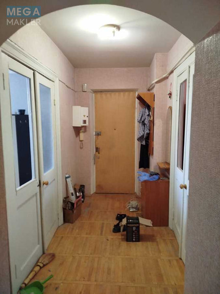 Продаж 3 кімнатної квартири (70/45/7), 5 пов. 5 пов. будинку, <a class="location-link" href="/kiev/" title="Недвижимость Київ">Київ</a>, <a class="location-link" href="/kiev/shevchenkovskij/" title="Недвижимость Шевченківський район">Шевченківський р-н</a>, Олександра Довженка вул., 10 (изображение 3)