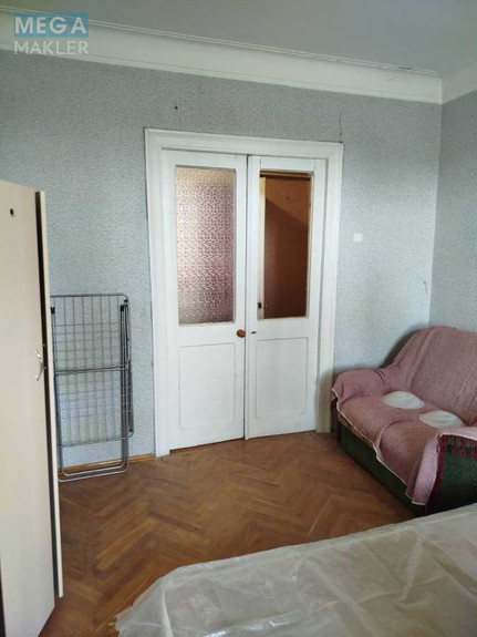 Продаж 3 кімнатної квартири (70/45/7), 5 пов. 5 пов. будинку, <a class="location-link" href="/kiev/" title="Недвижимость Київ">Київ</a>, <a class="location-link" href="/kiev/shevchenkovskij/" title="Недвижимость Шевченківський район">Шевченківський р-н</a>, Олександра Довженка вул., 10 (изображение 7)