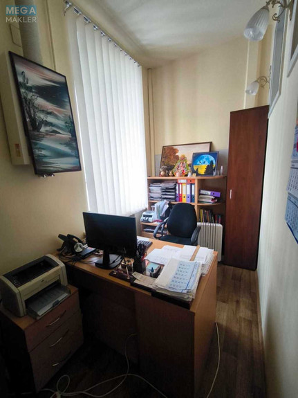 Оренда комерційної нерухомості, 161 кв.м, под офис, <a class="location-link" href="/kiev/" title="Недвижимость Київ">Київ</a>, <a class="location-link" href="/kiev/pecherskij/" title="Недвижимость Печерський район">Печерський р-н</a>, Бессарабская пл., 9/1 (изображение 17)