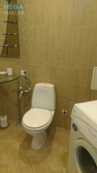 Оренда 3 кімнатної квартири, <a class="location-link" href="/kiev/" title="Недвижимость Київ">Київ</a>, <a class="location-link" href="/kiev/shevchenkovskij/" title="Недвижимость Шевченківський район">Шевченківський р-н</a>, Ярославов Вал ул., 19 (изображение 4)