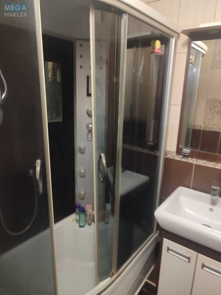 Оренда 3 кімнатної квартири, <a class="location-link" href="/kiev/" title="Недвижимость Київ">Київ</a>, <a class="location-link" href="/kiev/svyatoshinskij/" title="Недвижимость Святошинський район">Святошинський р-н</a>, Зодчих ул. (изображение 12)