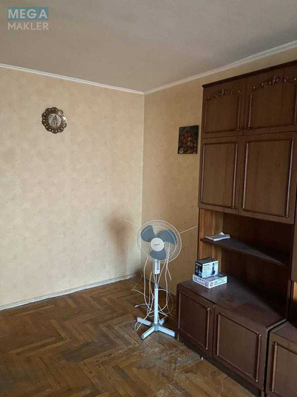 Продаж 1 кімнатної квартири (34/18/7), 7 пов. 9 пов. будинку, <a class="location-link" href="/kiev/" title="Недвижимость Київ">Київ</a>, <a class="location-link" href="/kiev/svyatoshinskij/" title="Недвижимость Святошинський район">Святошинський р-н</a>, Жолудєва вул., 1 (изображение 4)
