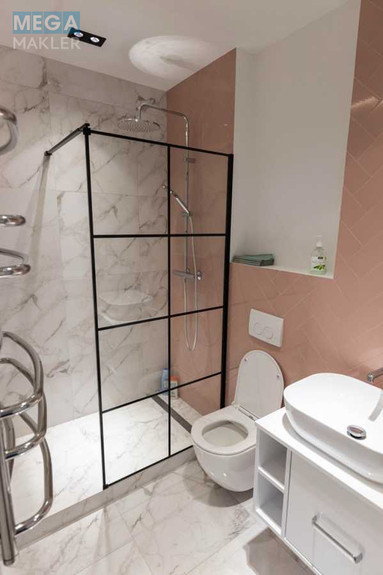 Оренда 3 кімнатної квартири, <a class="location-link" href="/kiev/" title="Недвижимость Київ">Київ</a>, <a class="location-link" href="/kiev/shevchenkovskij/" title="Недвижимость Шевченківський район">Шевченківський р-н</a>, Салютная ул., 2 (изображение 10)
