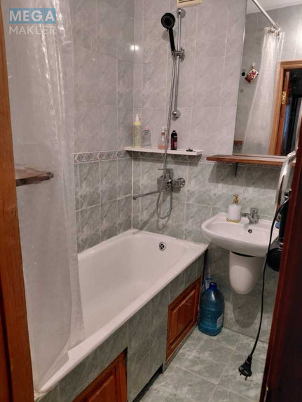 Оренда 3 кімнатної квартири, <a class="location-link" href="/kiev/" title="Недвижимость Київ">Київ</a>, <a class="location-link" href="/kiev/solomenskij/" title="Недвижимость Солом'янський район">Солом'янський р-н</a>, Митрополита Василя Липківського вул., 13 (изображение 9)