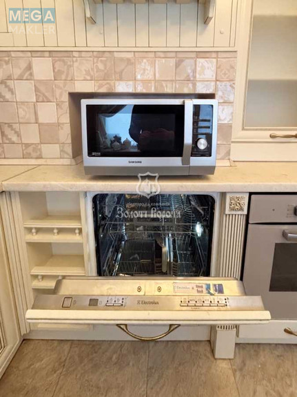 Продаж 3 кімнатної квартири (61,8/42,2/7,5), 1 пов. 9 пов. будинку, <a class="location-link" href="/kiev/" title="Недвижимость Київ">Київ</a>, <a class="location-link" href="/kiev/obolonskij/" title="Недвижимость Оболонський район">Оболонський р-н</a>, Героїв Сталінграду просп., 13 (изображение 11)
