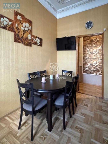 Продаж 2 кімнатної квартири (71/35/12,5), 2 пов. 2 пов. будинку, <a class="location-link" href="/kiev/" title="Недвижимость Київ">Київ</a>, <a class="location-link" href="/kiev/pecherskij/" title="Недвижимость Печерський район">Печерський р-н</a>, Інженерний пров., 4 (изображение 8)