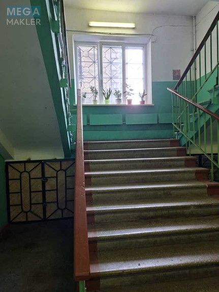 Оренда 2 кімнатної квартири, <a class="location-link" href="/kiev/" title="Недвижимость Київ">Київ</a>, <a class="location-link" href="/kiev/solomenskij/" title="Недвижимость Солом'янський район">Солом'янський р-н</a>, Гарматна вул., 18 (изображение 10)