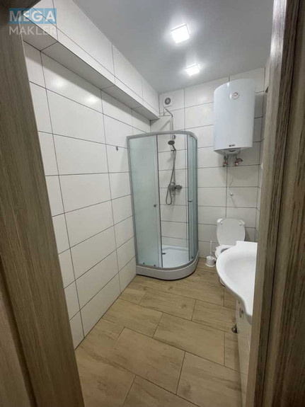 Продаж окремої будівлі/побудови, 50 кв.м, <a class="location-link" href="/kiev/" title="Недвижимость Київ">Київ</a>, <a class="location-link" href="/kiev/solomenskij/" title="Недвижимость Солом'янський район">Солом'янський р-н</a>, Волошкова вул., 1 (изображение 4)