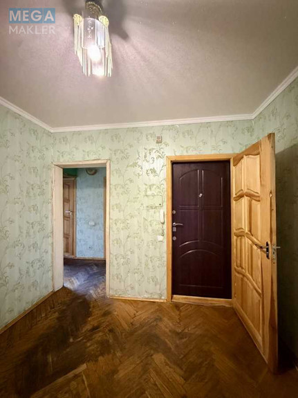 Продаж 3 кімнатної квартири (76/42/8), 5 пов. 18 пов. будинку, <a class="location-link" href="/kiev/" title="Недвижимость Київ">Київ</a>, <a class="location-link" href="/kiev/goloseevskij/" title="Недвижимость Голосіївський район">Голосіївський р-н</a>, Академика Заболотного ул., 106 (изображение 8)