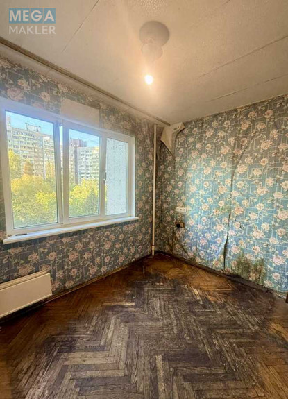 Продаж 3 кімнатної квартири (76/42/8), 5 пов. 18 пов. будинку, <a class="location-link" href="/kiev/" title="Недвижимость Київ">Київ</a>, <a class="location-link" href="/kiev/goloseevskij/" title="Недвижимость Голосіївський район">Голосіївський р-н</a>, Академика Заболотного ул., 106 (изображение 11)