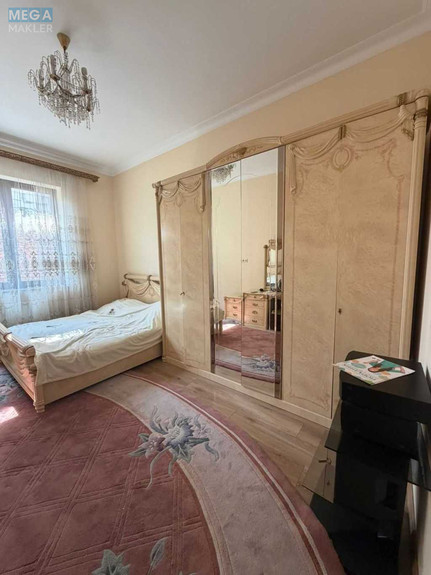 Продаж дома, 2 поверху, 280 кв.м, 4 кімнати, ділянка 6,50 соток, <a class="location-link" href="/lviv/" title="Недвижимость Львів">Львів</a>, <a class="location-link" href="/lviv/shevchenkovskij/" title="Недвижимость Шевченківський район">Шевченківський р-н</a>, Варшавська (изображение 11)