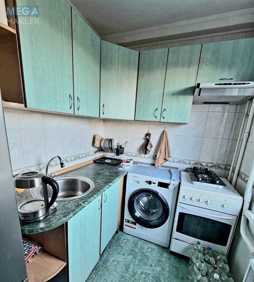 Оренда 2 кімнатної квартири, <a class="location-link" href="/kiev/" title="Недвижимость Київ">Київ</a>, <a class="location-link" href="/kiev/podolskij/" title="Недвижимость Подільський район">Подільський р-н</a>, Кирилівська вул., 172 (изображение 9)