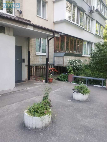 Оренда 2 кімнатної квартири, <a class="location-link" href="/kiev/" title="Недвижимость Київ">Київ</a>, <a class="location-link" href="/kiev/pecherskij/" title="Недвижимость Печерський район">Печерський р-н</a>, Євгена Коновальця вул., 35 (изображение 22)