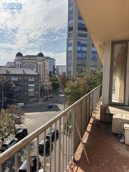 Продаж 3 кімнатної квартири (94/?/10), 4 пов. 9 пов. будинку, <a class="location-link" href="/kiev/" title="Недвижимость Київ">Київ</a>, <a class="location-link" href="/kiev/pecherskij/" title="Недвижимость Печерський район">Печерський р-н</a>, Михайла Омеляновича-Павленка вул., 19 (изображение 17)