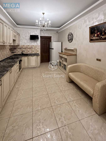 Продаж 3 кімнатної квартири (136/66/22), 7 пов. 9 пов. будинку, <a class="location-link" href="/kiev/" title="Недвижимость Київ">Київ</a>, <a class="location-link" href="/kiev/podolskij/" title="Недвижимость Подільський район">Подільський р-н</a>, Вишгородська вул., 45/2 (изображение 10)