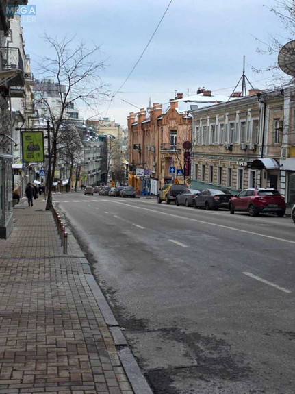 Оренда комерційної нерухомості, 70 кв.м, под магазин, <a class="location-link" href="/kiev/" title="Недвижимость Київ">Київ</a>, <a class="location-link" href="/kiev/pecherskij/" title="Недвижимость Печерський район">Печерський р-н</a>, Михайловская ул., 19 (изображение 4)