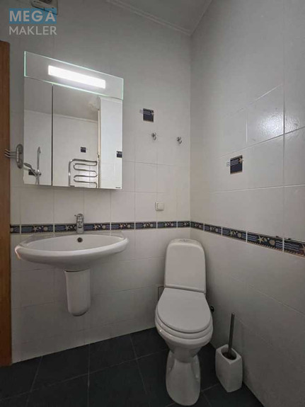 Продаж 3 кімнатної квартири (115/62/14), 6 пов. 16 пов. будинку, <a class="location-link" href="/kiev/" title="Недвижимость Київ">Київ</a>, <a class="location-link" href="/kiev/svyatoshinskij/" title="Недвижимость Святошинський район">Святошинський р-н</a>, Прилужна вул., 4/15 (изображение 20)
