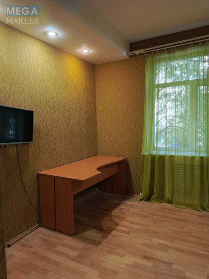 Оренда 3 кімнатної квартири, <a class="location-link" href="/kiev/" title="Недвижимость Київ">Київ</a>, <a class="location-link" href="/kiev/pecherskij/" title="Недвижимость Печерський район">Печерський р-н</a>, Михаила Бойчука ул., 12 (изображение 10)