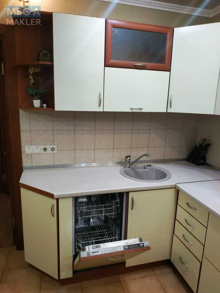 Оренда 1 кімнатної квартири, <a class="location-link" href="/kiev/" title="Недвижимость Київ">Київ</a>, <a class="location-link" href="/kiev/desnyanskij/" title="Недвижимость Деснянський район">Деснянський р-н</a>, Миколи Лаврухіна вул., 5 (изображение 24)