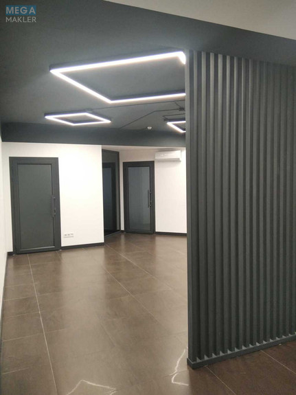 Оренда комерційної нерухомості, 90 кв.м, под офис, <a class="location-link" href="/kiev/" title="Недвижимость Київ">Київ</a>, <a class="location-link" href="/kiev/dneprovskij/" title="Недвижимость Дніпровський район">Дніпровський р-н</a>, Евгения Сверстюка ул., 11 (изображение 4)