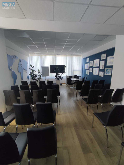 Оренда комерційної нерухомості, 215 кв.м, под офис, <a class="location-link" href="/kiev/" title="Недвижимость Київ">Київ</a>, <a class="location-link" href="/kiev/dneprovskij/" title="Недвижимость Дніпровський район">Дніпровський р-н</a>, Евгения Сверстюка ул., 11 (изображение 8)