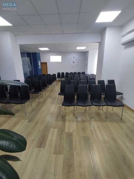 Оренда комерційної нерухомості, 215 кв.м, под офис, <a class="location-link" href="/kiev/" title="Недвижимость Київ">Київ</a>, <a class="location-link" href="/kiev/dneprovskij/" title="Недвижимость Дніпровський район">Дніпровський р-н</a>, Евгения Сверстюка ул., 11 (изображение 9)