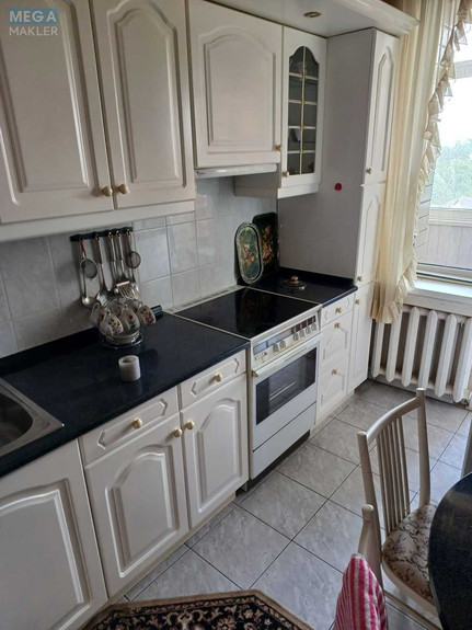 Продаж 3 кімнатної квартири (95,3/?/9,9), 8 пов. 20 пов. будинку, <a class="location-link" href="/kiev/" title="Недвижимость Київ">Київ</a>, <a class="location-link" href="/kiev/pecherskij/" title="Недвижимость Печерський район">Печерський р-н</a>, Старонаводницкая ул., 8а (изображение 12)