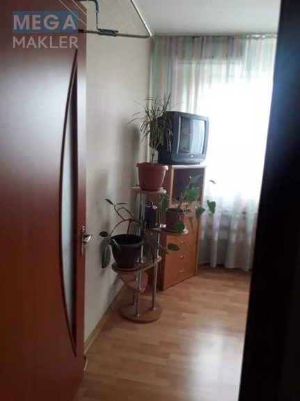 Оренда 2 кімнатної квартири, <a class="location-link" href="/kiev/" title="Недвижимость Київ">Київ</a>, <a class="location-link" href="/kiev/solomenskij/" title="Недвижимость Солом'янський район">Солом'янський р-н</a>, Ушинского ул., 18 (изображение 2)