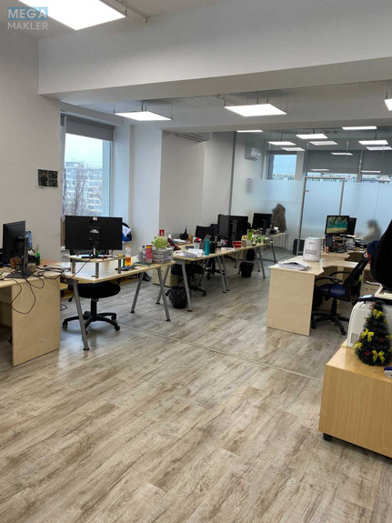 Оренда комерційної нерухомості, 222 кв.м, под офис, <a class="location-link" href="/kiev/" title="Недвижимость Київ">Київ</a>, <a class="location-link" href="/kiev/dneprovskij/" title="Недвижимость Дніпровський район">Дніпровський р-н</a>, Евгения Сверстюка ул., 11 (изображение 8)