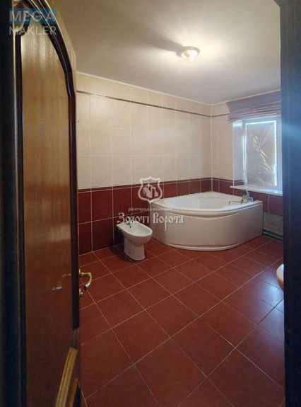 Продаж дома, 3&nbsp;поверху, 293,60&nbsp;кв.м, 5&nbsp;кімнат, ділянка 7,80&nbsp;соток, <a class="location-link" href="/korzhi-selo/" title="Недвижимость Коржі">Коржі</a>, Грушевського вул., 6 (изображение 12)