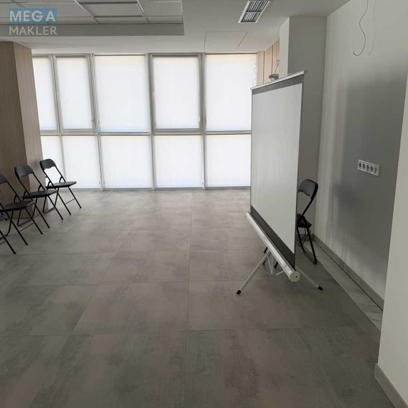Продаж комерційної нерухомості, 623,90&nbsp;кв.м, <a class="location-link" href="/rovno/" title="Недвижимость Рівне">Рівне</a>, Перший промінь, 7Б (изображение 4)