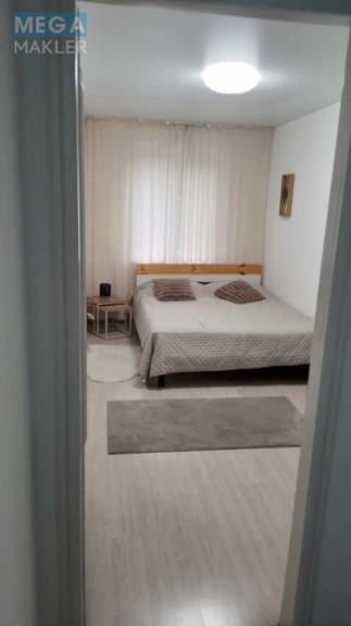 Оренда 3 кімнатної квартири, <a class="location-link" href="/kiev/" title="Недвижимость Київ">Київ</a>, <a class="location-link" href="/kiev/solomenskij/" title="Недвижимость Солом'янський район">Солом'янський р-н</a>, Чоколівський бульв., 29 (изображение 7)