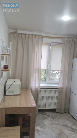 Оренда 3 кімнатної квартири, <a class="location-link" href="/kiev/" title="Недвижимость Київ">Київ</a>, <a class="location-link" href="/kiev/solomenskij/" title="Недвижимость Солом'янський район">Солом'янський р-н</a>, Чоколівський бульв., 29 (изображение 9)