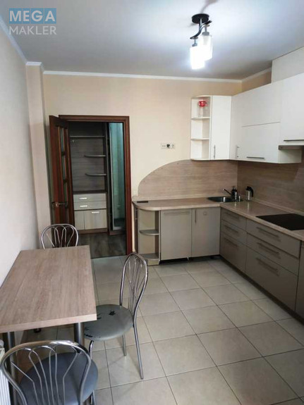Оренда 3 кімнатної квартири, <a class="location-link" href="/kiev/" title="Недвижимость Київ">Київ</a>, <a class="location-link" href="/kiev/dneprovskij/" title="Недвижимость Дніпровський район">Дніпровський р-н</a>, Регенераторна вул., 19 (изображение 2)