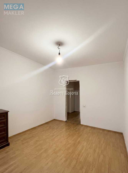 Продаж 3 кімнатної квартири (69/33/6), 2 пов. 9 пов. будинку, <a class="location-link" href="/kiev/" title="Недвижимость Київ">Київ</a>, <a class="location-link" href="/kiev/shevchenkovskij/" title="Недвижимость Шевченківський район">Шевченківський р-н</a>, Татарська вул., 38 (изображение 3)