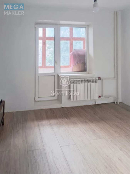 Продаж 3 кімнатної квартири (69/33/6), 2 пов. 9 пов. будинку, <a class="location-link" href="/kiev/" title="Недвижимость Київ">Київ</a>, <a class="location-link" href="/kiev/shevchenkovskij/" title="Недвижимость Шевченківський район">Шевченківський р-н</a>, Татарська вул., 38 (изображение 4)