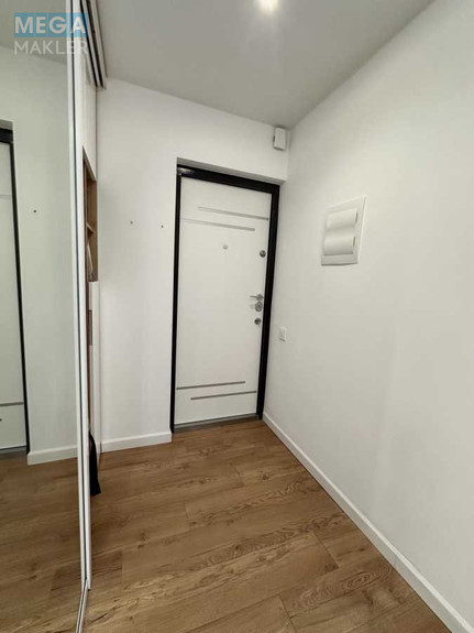 Продаж 4 кімнатної квартири (90/55/12), 4 пов. 18 пов. будинку, <a class="location-link" href="/kiev/" title="Недвижимость Київ">Київ</a>, <a class="location-link" href="/kiev/svyatoshinskij/" title="Недвижимость Святошинський район">Святошинський р-н</a>, Святошинська вул., 4 (изображение 22)