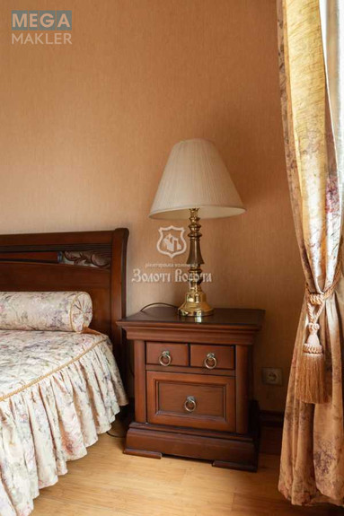 Продаж 3 кімнатної квартири (75,3/51,1/8,5), 3 пов. 5 пов. будинку, <a class="location-link" href="/kiev/" title="Недвижимость Київ">Київ</a>, <a class="location-link" href="/kiev/pecherskij/" title="Недвижимость Печерський район">Печерський р-н</a>, Миколи Міхновського бульв., 20 (изображение 3)