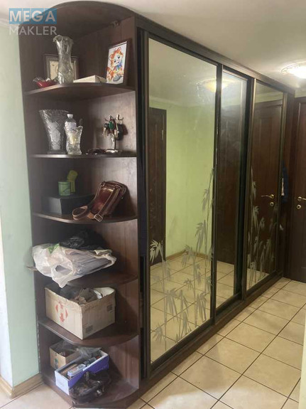 Продаж дома, 3 поверху, 169,40 кв.м, 5 кімнат, ділянка 4 сотки, <a class="location-link" href="/kiev/" title="Недвижимость Київ">Київ</a>, <a class="location-link" href="/kiev/obolonskij/" title="Недвижимость Оболонський район">Оболонський р-н</a>, 8-а лінія вул., 16 (изображение 11)