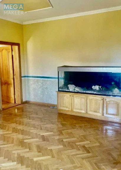Продаж дома, 2 поверху, 650 кв.м, 8 кімнат, ділянка 10 соток, <a class="location-link" href="/stoyanka/" title="Недвижимость Стоянка">Стоянка</a>, Ленина, 1 (изображение 10)