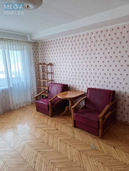 Оренда 3 кімнатної квартири, <a class="location-link" href="/kiev/" title="Недвижимость Київ">Київ</a>, <a class="location-link" href="/kiev/podolskij/" title="Недвижимость Подільський район">Подільський р-н</a>, Кирилівська вул., 117 (изображение 3)