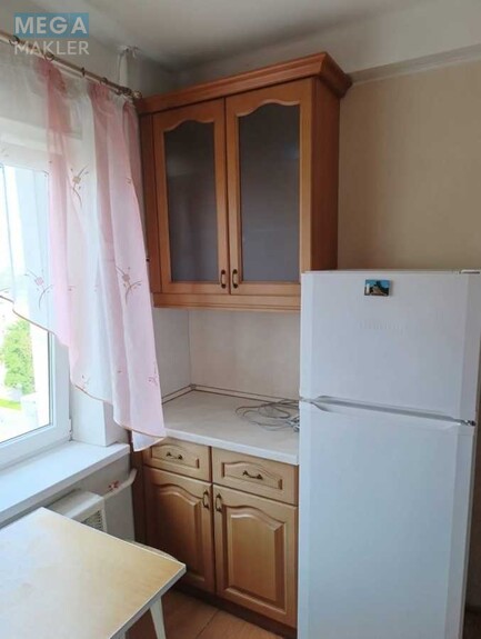 Оренда 3 кімнатної квартири, <a class="location-link" href="/kiev/" title="Недвижимость Київ">Київ</a>, <a class="location-link" href="/kiev/podolskij/" title="Недвижимость Подільський район">Подільський р-н</a>, Кирилівська вул., 117 (изображение 4)