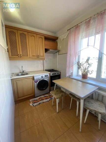 Оренда 3 кімнатної квартири, <a class="location-link" href="/kiev/" title="Недвижимость Київ">Київ</a>, <a class="location-link" href="/kiev/podolskij/" title="Недвижимость Подільський район">Подільський р-н</a>, Кирилівська вул., 117 (изображение 15)
