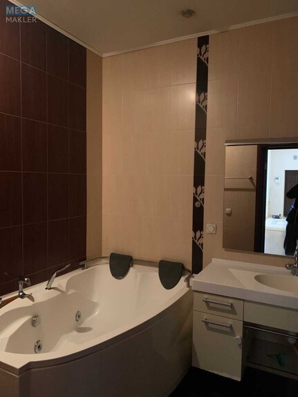 Оренда 3 кімнатної квартири, <a class="location-link" href="/kiev/" title="Недвижимость Київ">Київ</a>, <a class="location-link" href="/kiev/obolonskij/" title="Недвижимость Оболонський район">Оболонський р-н</a>, Героев Сталинграда просп., 6 (изображение 11)