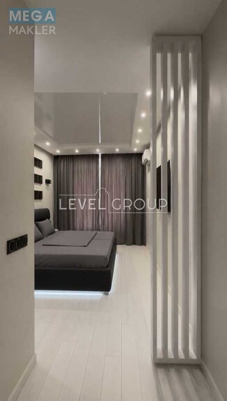 Продаж 2 кімнатної квартири (86/35/21), 15 пов. 25 пов. будинку, <a class="location-link" href="/kiev/" title="Недвижимость Київ">Київ</a>, <a class="location-link" href="/kiev/pecherskij/" title="Недвижимость Печерський район">Печерський р-н</a>, Джона Маккейна вул., 3А (изображение 7)