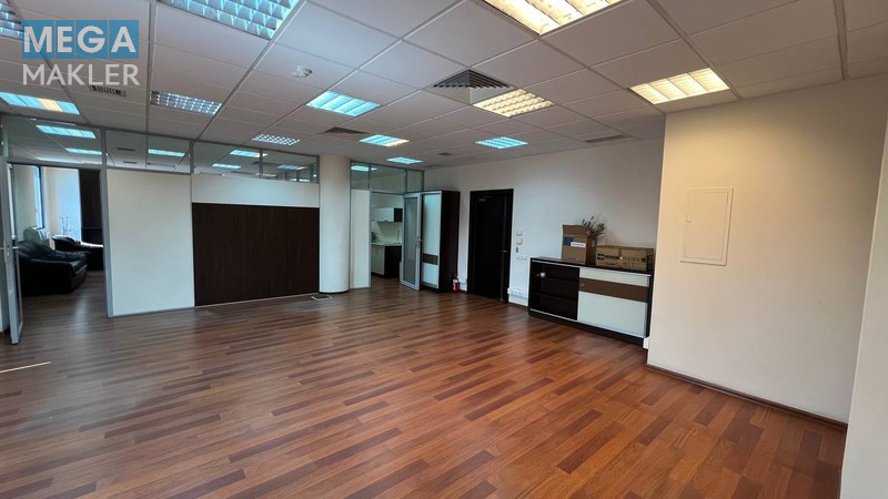 Оренда приміщення у нежитловому будинку, до&nbsp;120&nbsp;кв.м, свіжий ремонт, <a class="location-link" href="/kiev/" title="Недвижимость Київ">Київ</a>, <a class="location-link" href="/kiev/shevchenkovskij/" title="Недвижимость Шевченківський район">Шевченківський р-н</a>, Саксаганского 120 ( <img src="https://megamakler.com.ua/metro/ff0000.gif" alt="" class="metro" /> м. Университет, 5 мин ) (изображение 1)