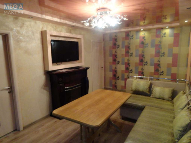 Оренда 3 кімнатної квартири, <a class="location-link" href="/odessa/" title="Недвижимость Одеса">Одеса</a>, <a class="location-link" href="/odessa/suvorovskij/" title="Недвижимость Суворовський район">Суворовський р-н</a>, Лузанівська, 67 (изображение 1)