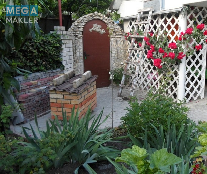 Оренда кімнати (підселення), стандарт, <a class="location-link" href="/odessa/" title="Недвижимость Одеса">Одеса</a>, <a class="location-link" href="/odessa/kievskij/" title="Недвижимость Київський район">Київський р-н</a>, Совиньон пер.Тенистый 5/4 (изображение 1)